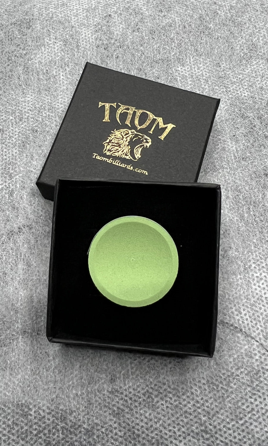 Taom Chalk : V10, Pink Pyro, Blue Pyro, Grey Pool and Soft