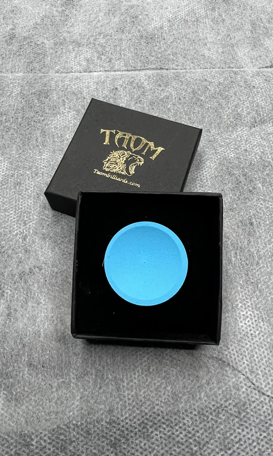 Taom Chalk : V10, Pink Pyro, Blue Pyro, Grey Pool and Soft